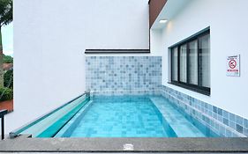 Villa da Serra 2 - Casa com piscinas privativas vidro